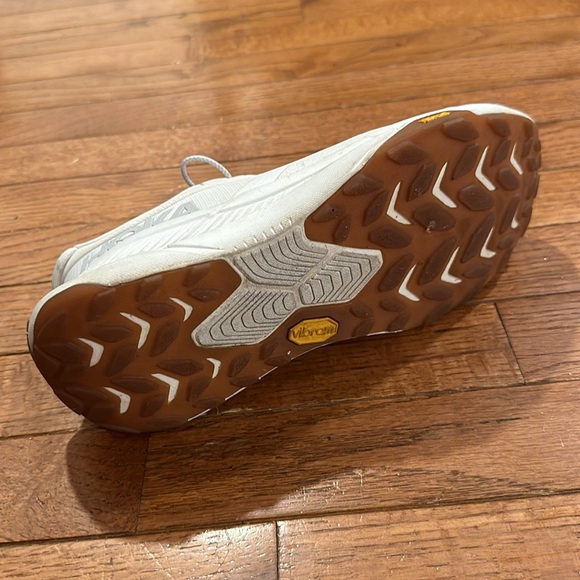 Women’s Hoka Transport Lifestyle shoes. Size 7.5 B - Picture 3 of 10